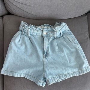Blue denim shorts with elastic waistband #denimshorts